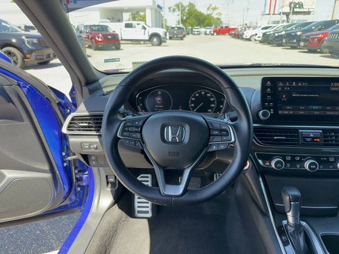 Used 2018 Honda Accord Sport image 31