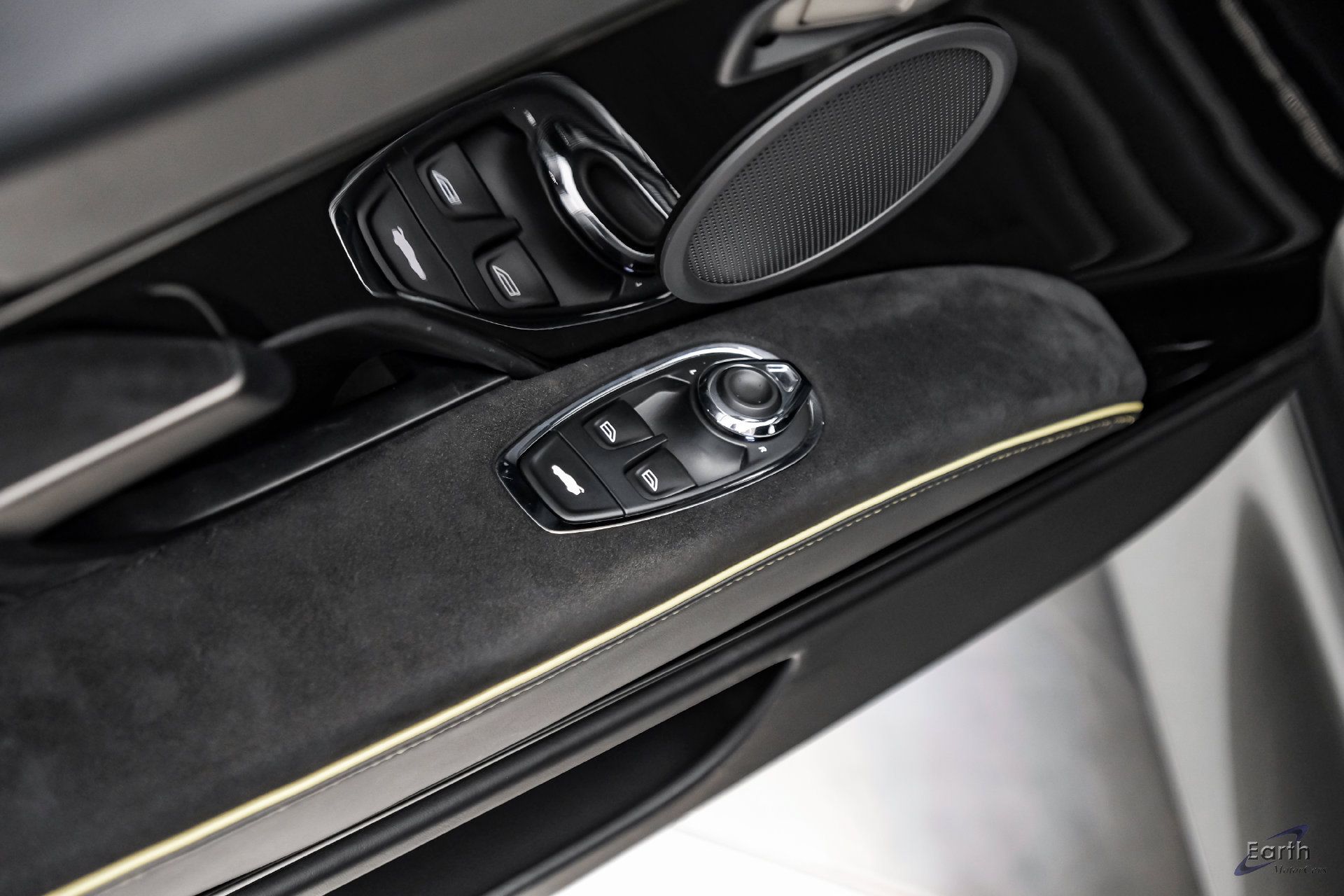 Used 2019 Aston Martin DBS Superleggera RWD image 87