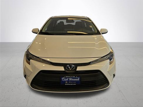 Used 2024 Toyota Corolla LE FWD image 3