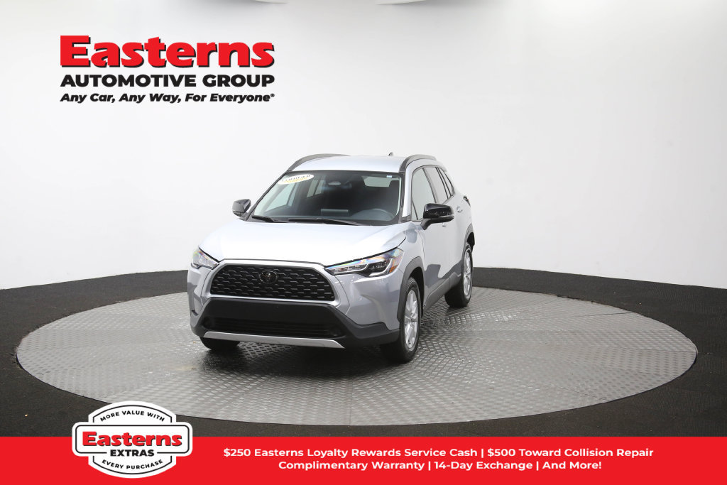 Used 2025 Toyota Corolla Cross LE FWD image 54