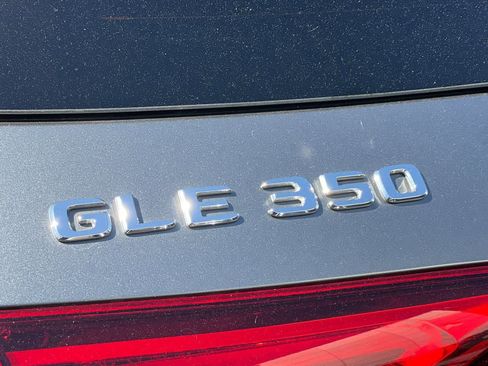 Used 2022 Mercedes-Benz GLE 350 w/ Premium Package image 17