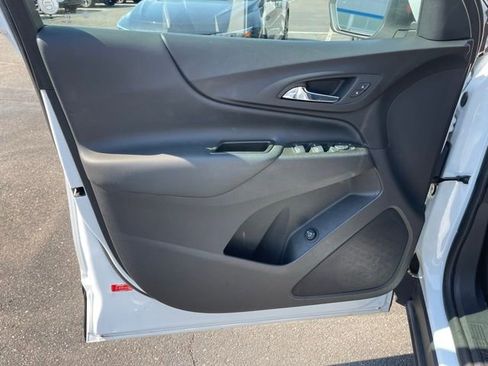 Used 2023 Chevrolet Equinox LT image 14