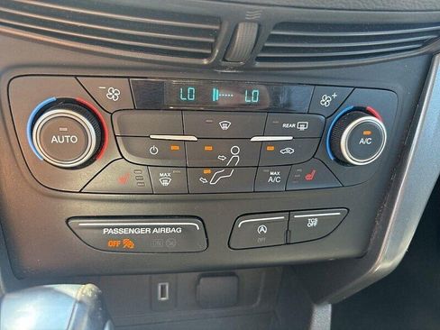 Used 2019 Ford Escape SEL AWD/4WD image 39
