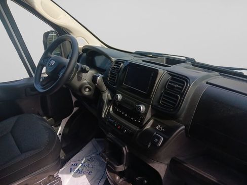 Used 2025 RAM ProMaster 2500 w/ U-Haul Equipment Group FWD image 9
