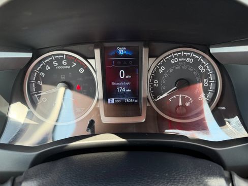 Used 2022 Toyota Tacoma SR5 AWD/4WD image 15