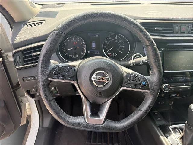 Used 2019 Nissan Rogue SV w/ Premium Package FWD image 13