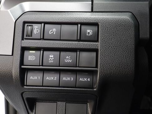 Used 2025 Toyota 4Runner TRD Off-Road AWD/4WD image 11