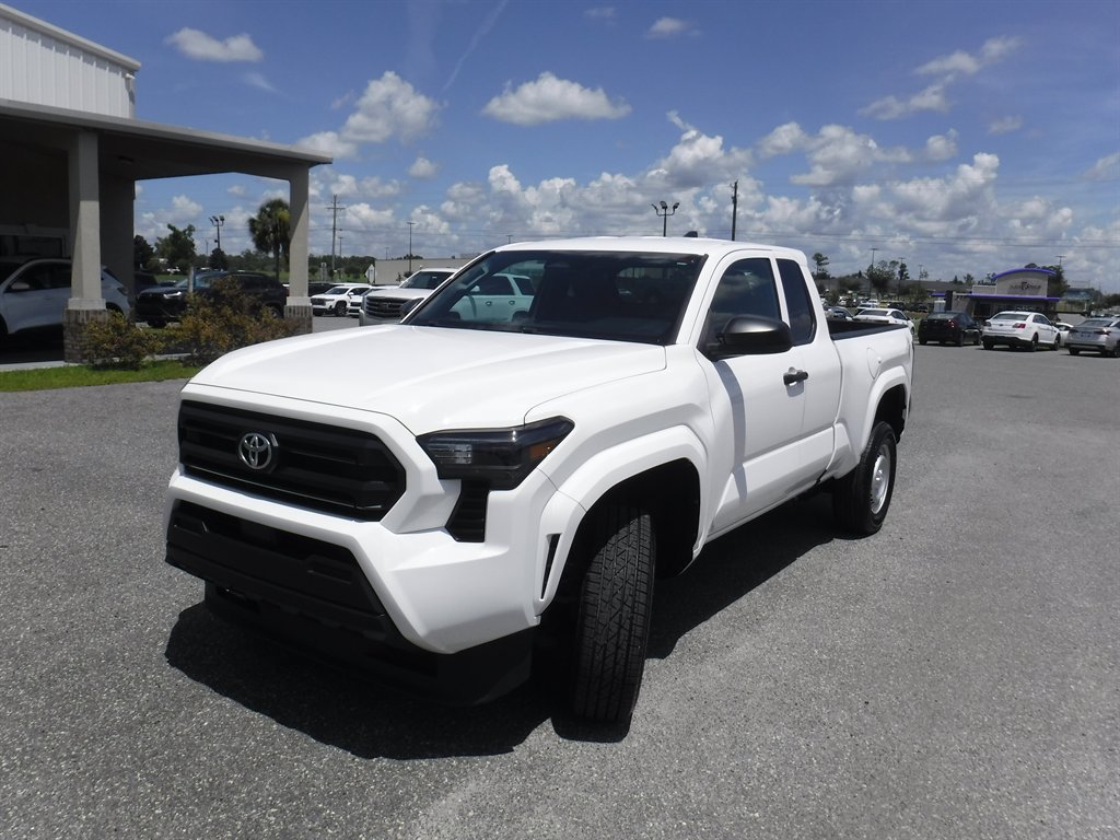 Used 2024 Toyota Tacoma SR RWD image 18