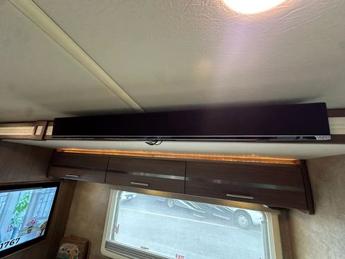Used 2013 Mercedes-Benz Sprinter 3500 image 38
