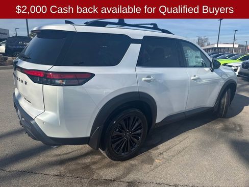 New 2026 Nissan Pathfinder SL image 8