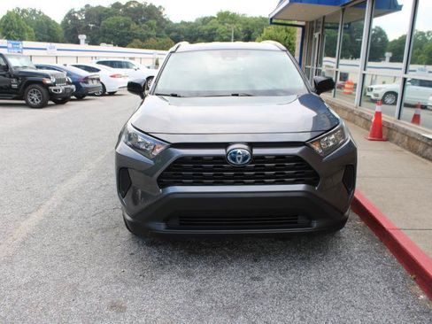 Used 2022 Toyota RAV4 LE AWD/4WD image 2