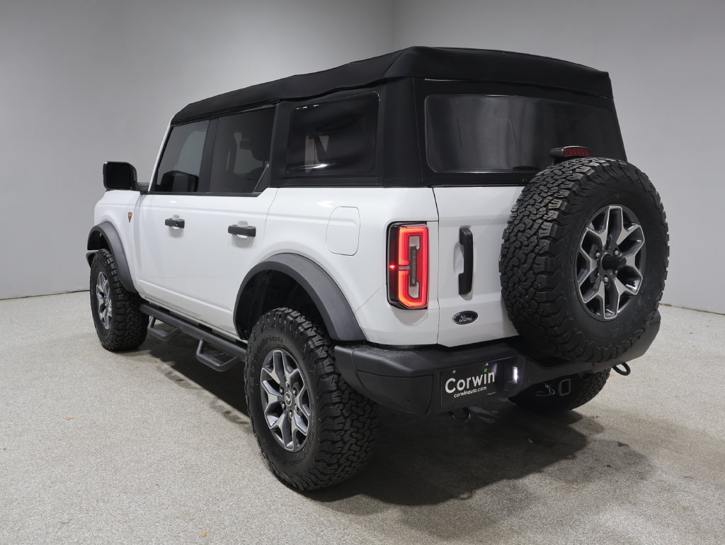 Used 2023 Ford Bronco Badlands AWD/4WD image 6