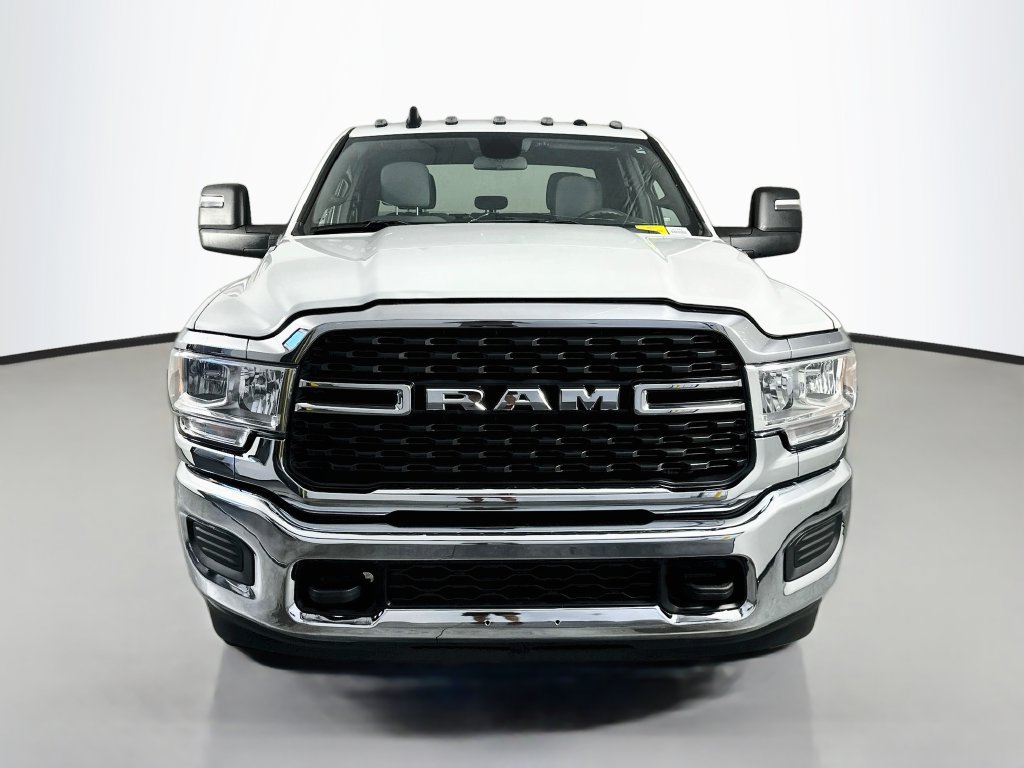 Used 2024 RAM 3500 SLT w/ Quick Order Package 2YG SLT AWD/4WD image 2