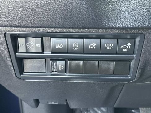 Used 2025 Toyota Tundra SR5 w/ SR5 Convenience Package AWD/4WD image 15