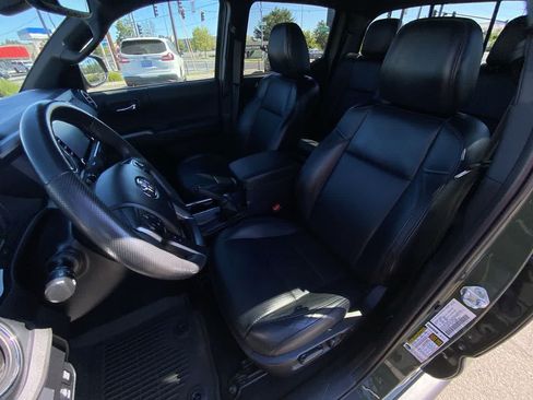 Certified 2021 Toyota Tacoma TRD Off-Road w/ TRD Premium Off Road Package AWD/4WD image 11