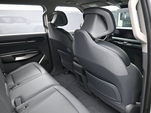 Used 2024 Kia EV9 Light image 41