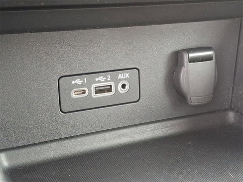 Used 2022 Nissan Sentra SV image 24