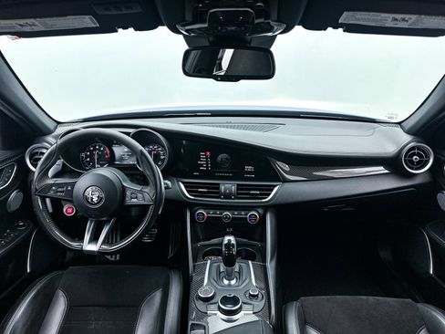 Used 2018 Alfa Romeo Giulia Quadrifoglio w/ Driver Assist Dynamic Package image 23