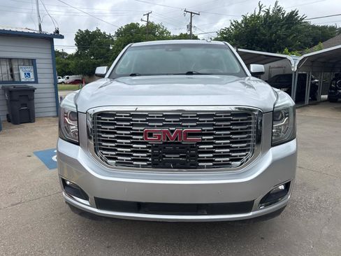Used 2018 GMC Yukon Denali w/ Denali Ultimate Package RWD image 2