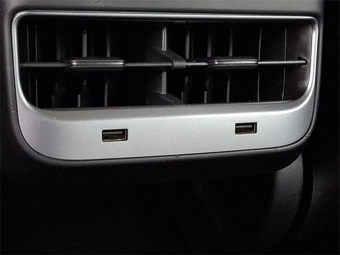 Used 2018 Tesla Model 3 Long Range image 11