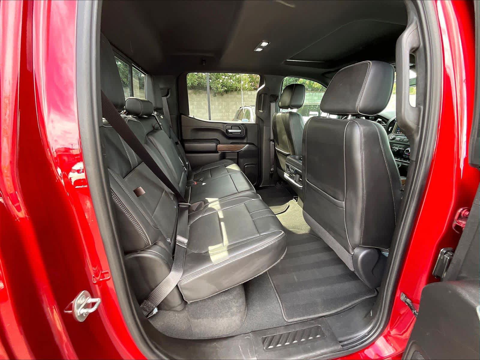 Used 2021 Chevrolet Silverado 1500 High Country w/ Technology Package AWD/4WD image 30
