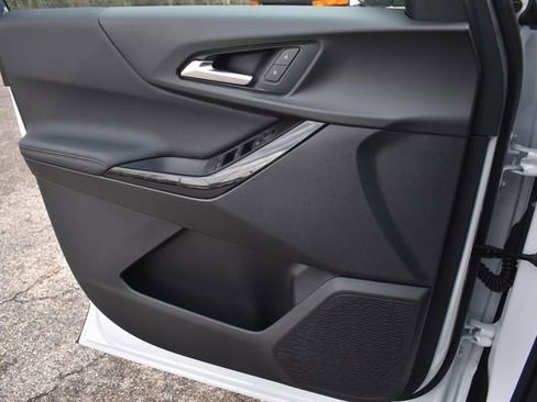 New 2026 Chevrolet Equinox LT w/ Safety and Technology Package AWD/4WD image 32