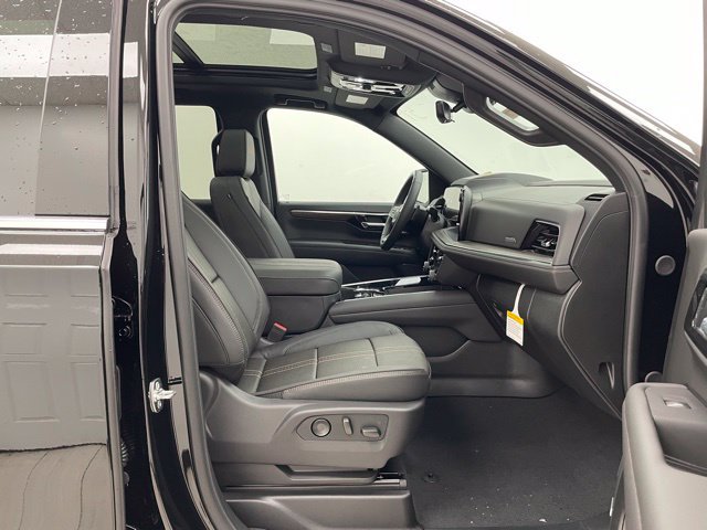 New 2026 Chevrolet Tahoe High Country w/ LPO, Illumination Package AWD/4WD image 21