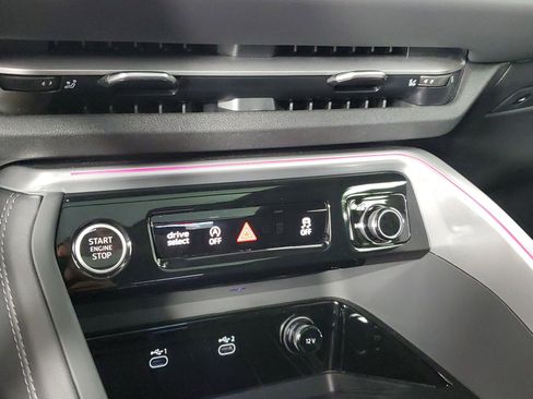 New 2025 Audi Q5 Prestige image 41