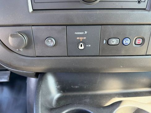 Used 2019 Chevrolet Express 2500 w/ Driver Convenience Package RWD image 22