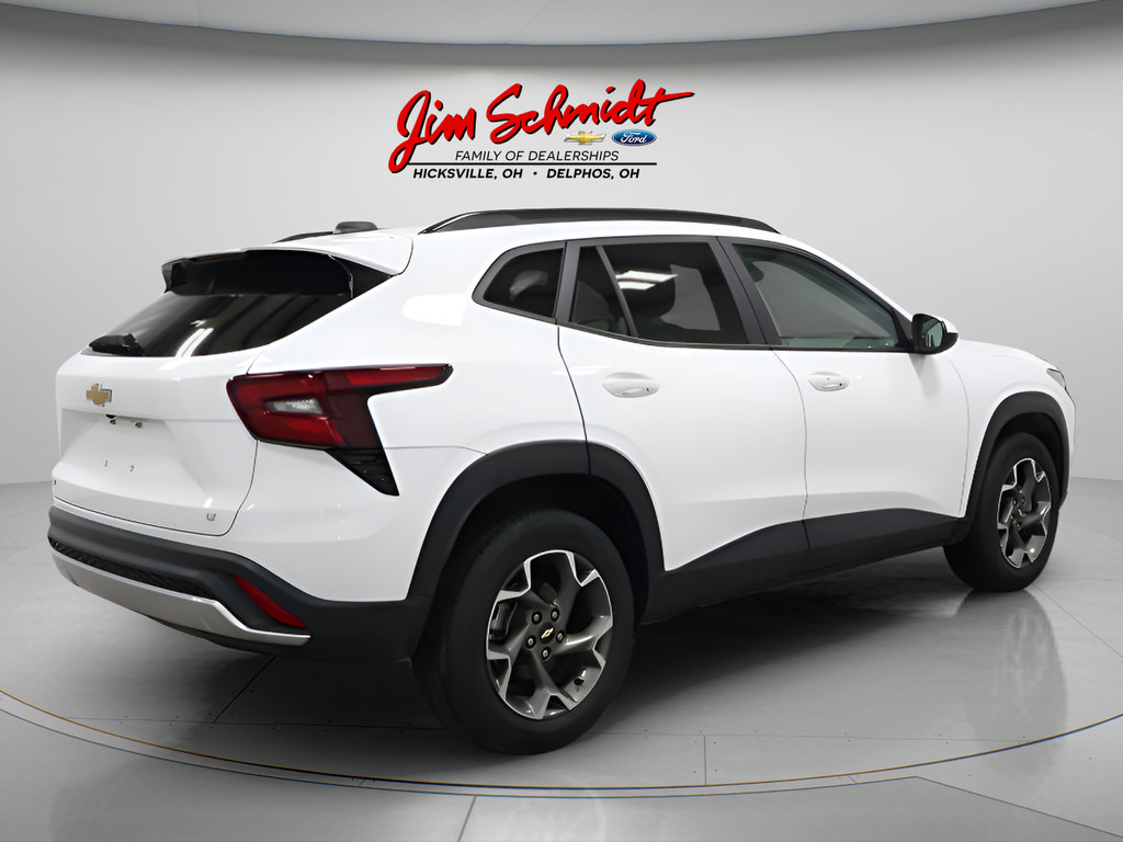 Used 2025 Chevrolet Trax LT w/ LT Convenience Package FWD image 6