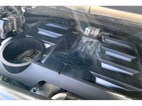 Used 2018 Ford F150 Platinum w/ Equipment Group 701A Luxury image 28