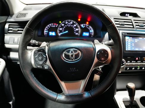 Used 2012 Toyota Camry SE image 17