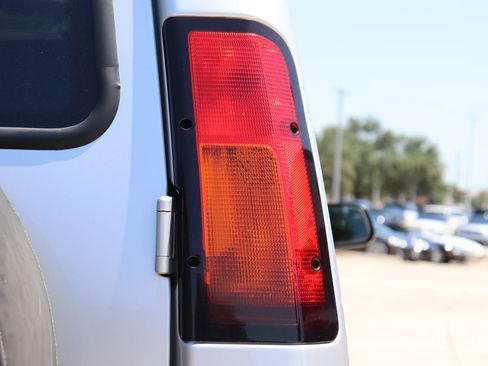 Used 2004 Land Rover Discovery SE image 14