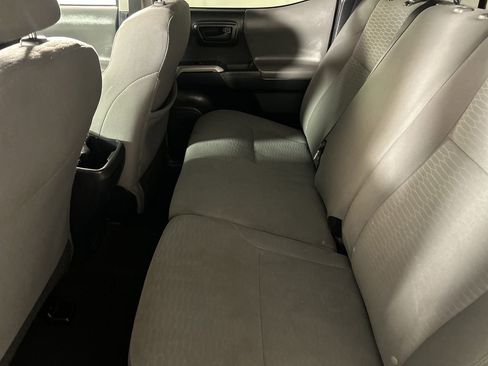 Used 2017 Toyota Tacoma SR5 w/ Tow Package RWD image 23