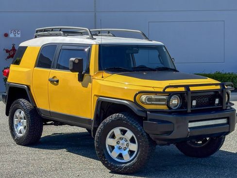 Used 2007 Toyota FJ Cruiser 4WD image 10