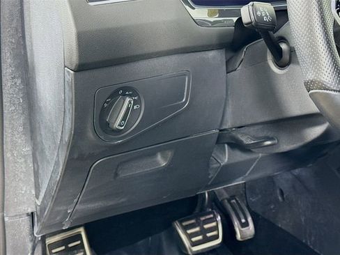 Used 2023 Volkswagen Tiguan SEL R-Line AWD/4WD image 10