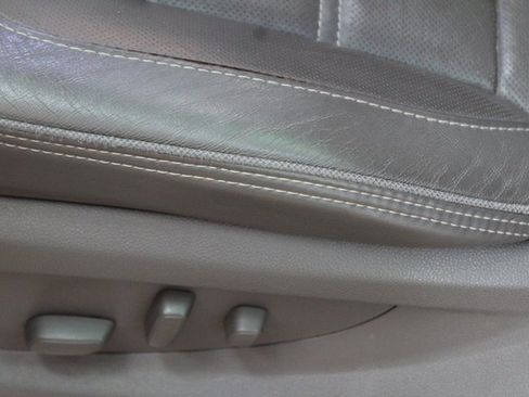 Used 2018 GMC Yukon XL Denali image 15