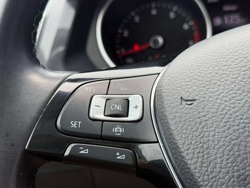 Used 2019 Volkswagen Tiguan SE AWD/4WD image 23