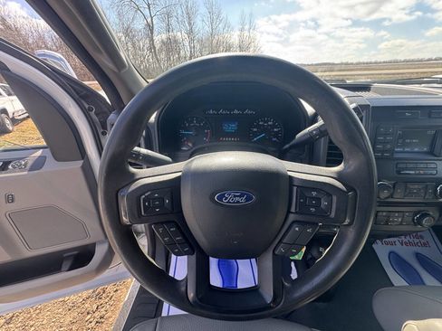 Used 2018 Ford F550 4x4 Regular Cab Super Duty image 31