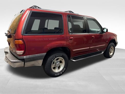Used 2001 Ford Explorer XLT image 4