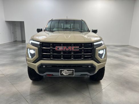 Used 2024 GMC Canyon AT4X image 2