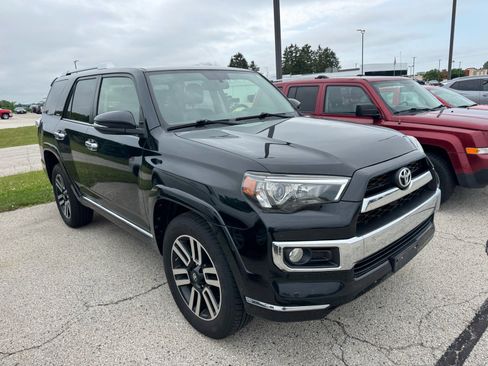 Used 2017 Toyota 4Runner Limited AWD/4WD image 4