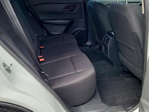 Used 2024 Nissan Rogue S AWD/4WD image 11