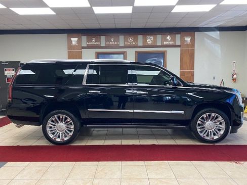 Used 2019 Cadillac Escalade ESV Platinum image 7
