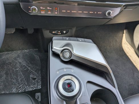 New 2025 Kia EV6 Light w/ Light LR Technology Package image 18
