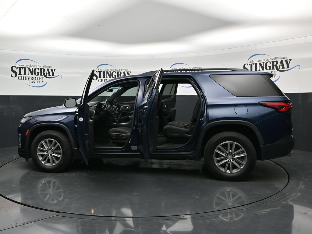 Used 2023 Chevrolet Traverse LT FWD image 37