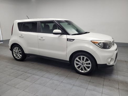 Used 2018 Kia Soul + w/ Audio Package FWD image 11