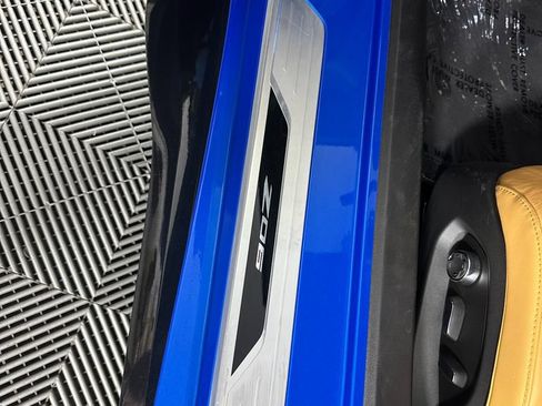 Used 2025 Chevrolet Corvette Z06 RWD image 30