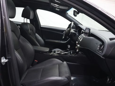 Used 2022 Kia Stinger GT-Line w/ Sun & Sound Package AWD/4WD image 9