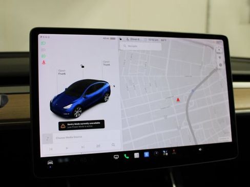 Used 2021 Tesla Model Y Long Range AWD/4WD image 13